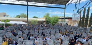 Cruz Pérez entrega 110 mil paquetes de útiles escolares; antes sólo se entregaron 10 mil Cruz Pérez entrega 110 mil paquetes de útiles escolares; antes sólo se entregaron 10 mil