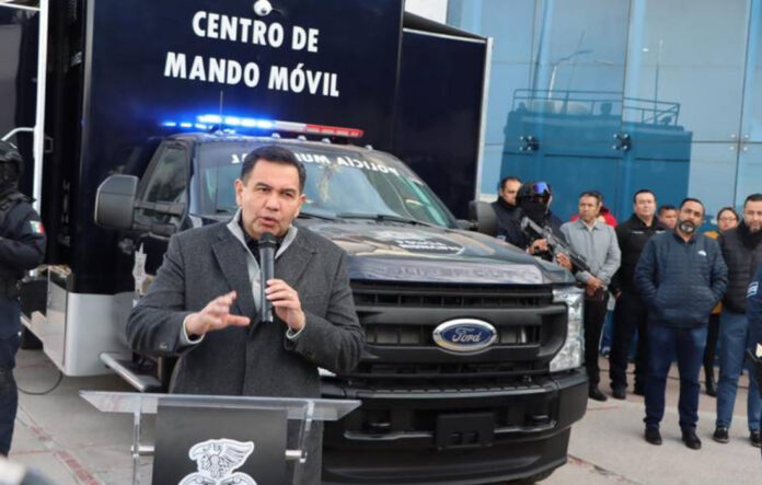 fortalecen-a-la-policia-municipal-cruz-perez-entrega-2-centros-de-mando-movil Fortalecen a la Policía Municipal; Cruz Pérez entrega 2 centros de mando móvil