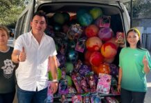 Manuel Guerra Cavazos entrega Rosca de Reyes y juguetes a ejidos en García